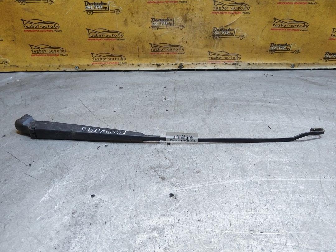 Щеткодержатель задний 0RBP87 Ford Mondeo