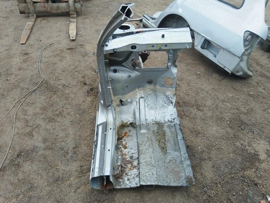 Стойка кузовная передняя левая IZQ6UX Peugeot 406 купить в магазине запчастей бу