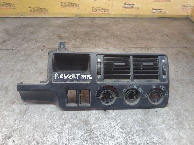 Дефлектор обдува салона 246EXA Ford Escort