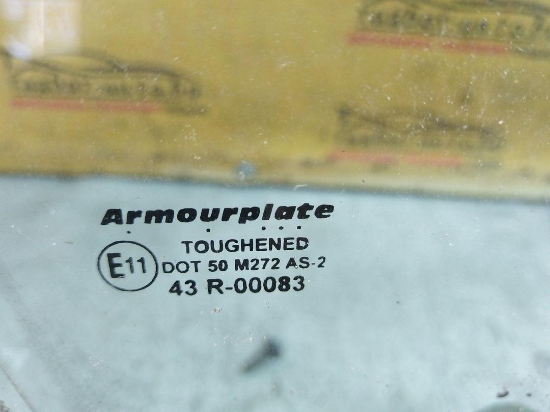 Стекло двери передней правой FY1I10 Volkswagen Passat купить