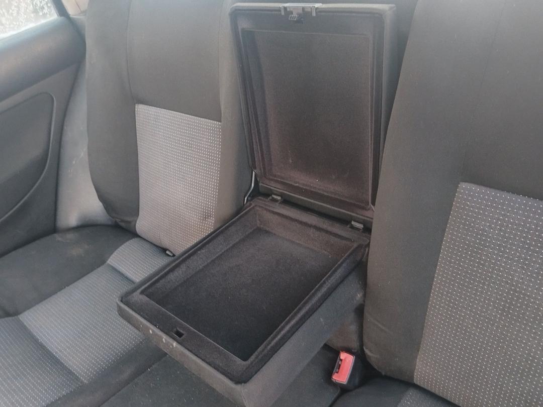 Салон (комплект сидений) 4NV0DV Volkswagen Golf undefined