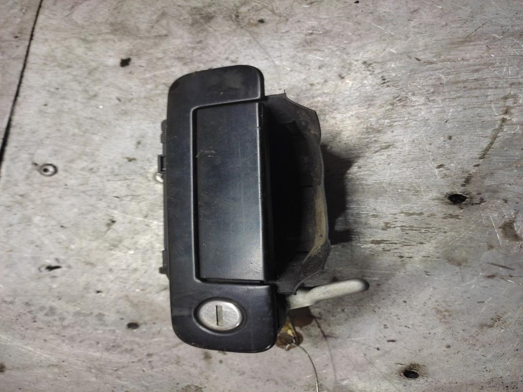 Ручка наружная передняя правая BX53U0 Audi 80