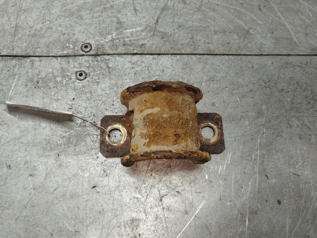 Крепление втулки стабилизатора I51ZLT Volvo S40