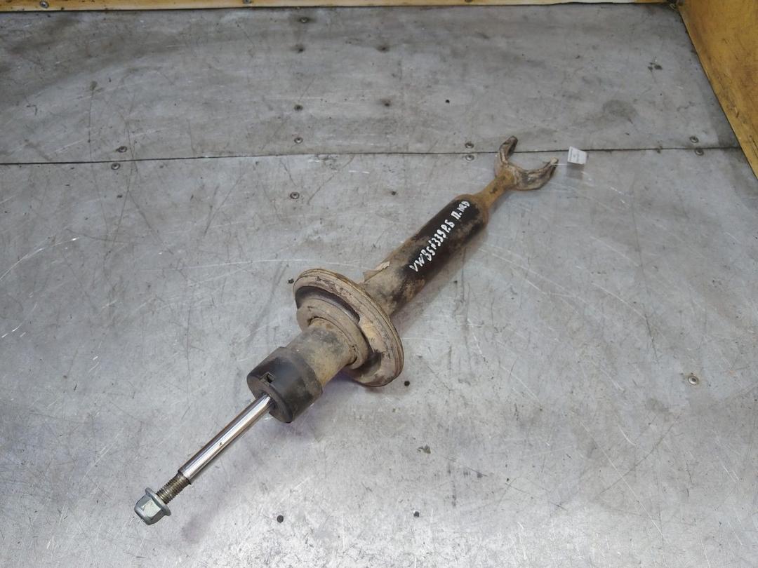 Амортизатор передний левый 9AZL8I Volkswagen Passat