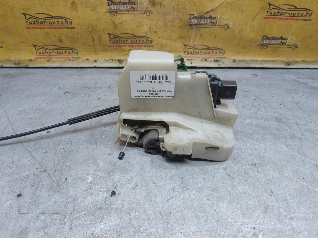 Замок двери передней правой R8P974 Volkswagen Passat купить в магазине запчастей бу