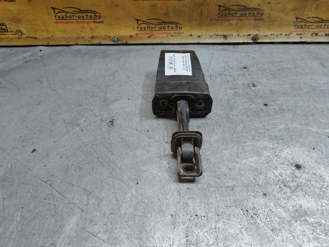 Ограничитель открывания двери передней ZOHU65 Skoda Fabia купить