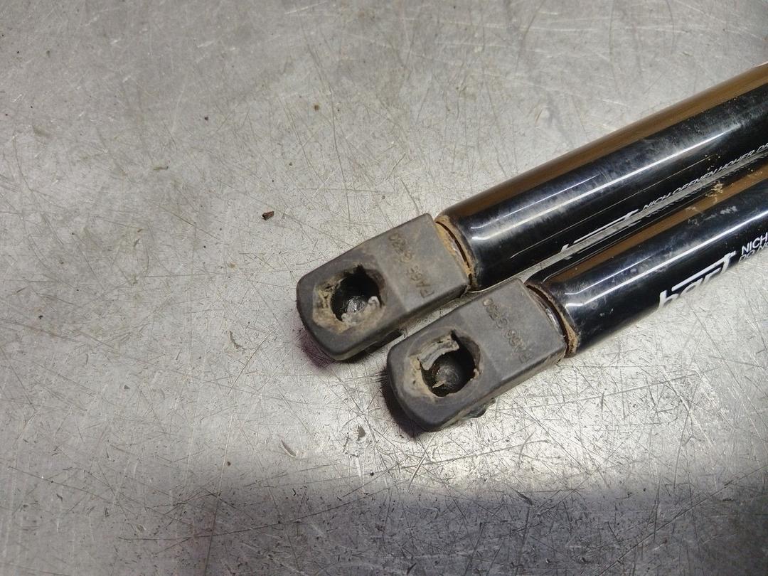 Амортизатор крышки багажника (3-5 двери) GYXO7B Opel Astra - Фото 3