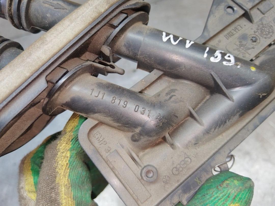 Радиатор отопителя (печки) DC51O2 Volkswagen Golf купить в магазине запчастей бу