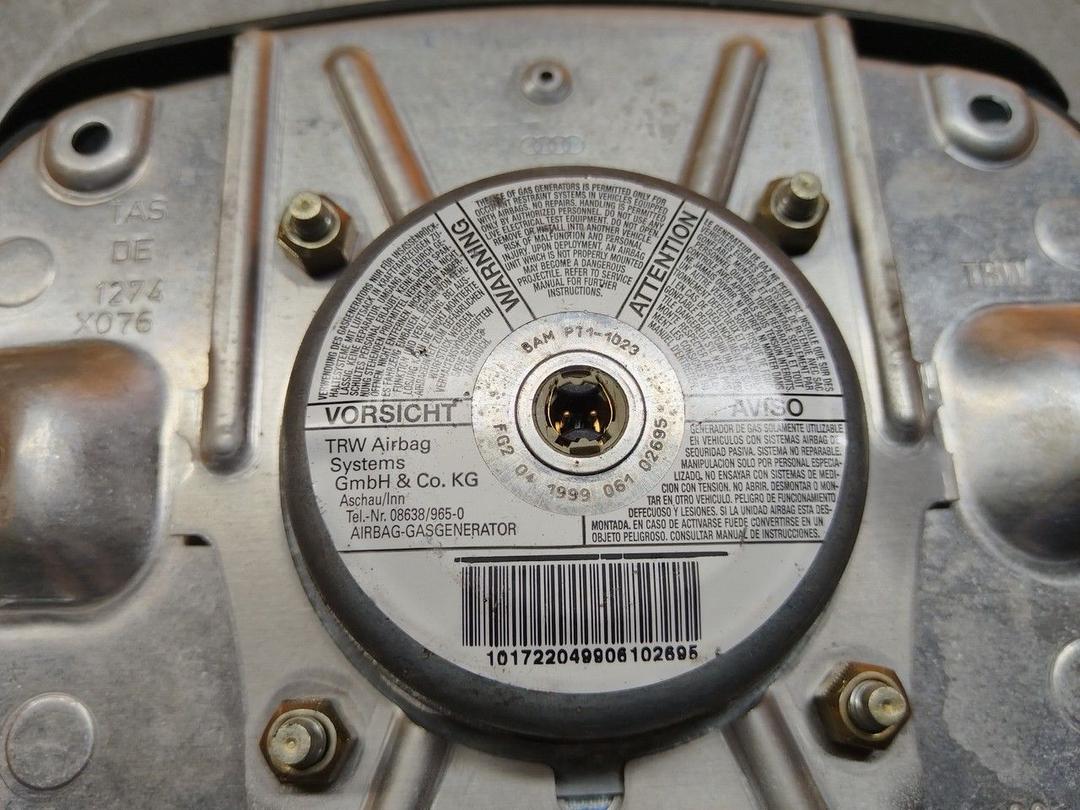 Подушка безопасности водителя L3L1ZN Audi A4 купить с доставкой