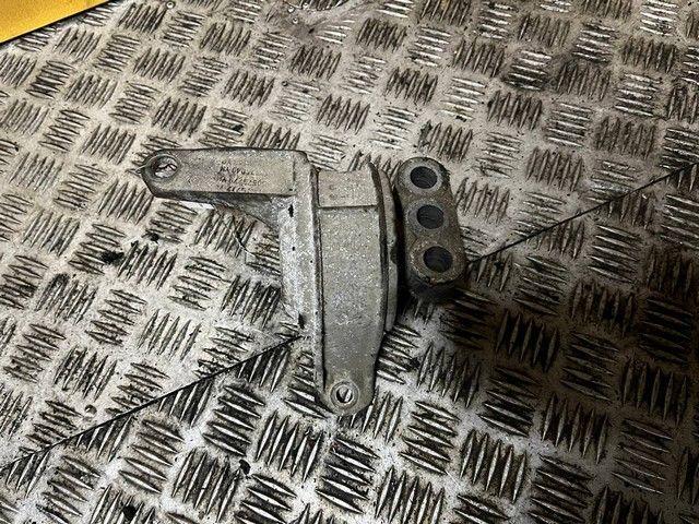 Подушка крепления двигателя 0OC3QQ Opel Zafira - Фото 4