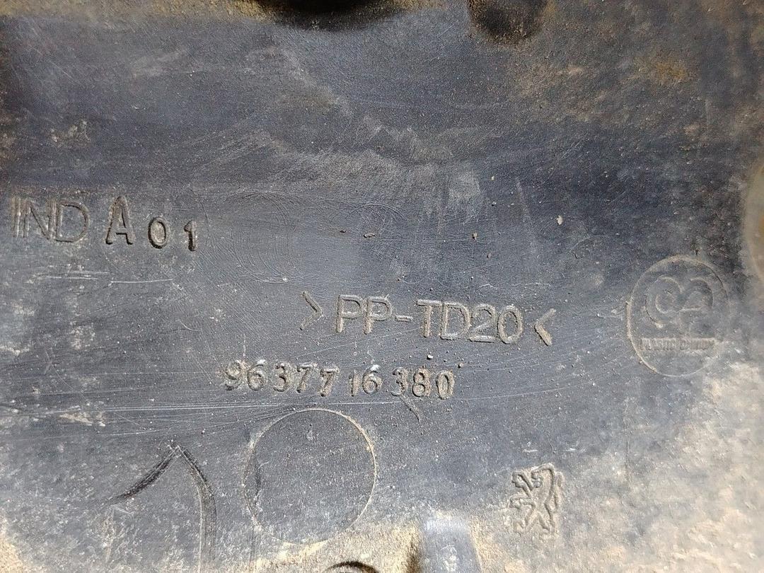 Полка аккумулятора FV0UX1 Peugeot 206 - Фото 8