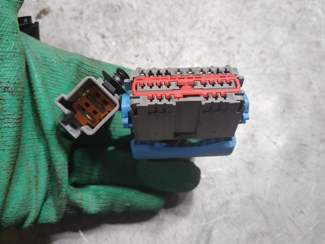 Подлокотник FYRLCV Ford C-Max undefined