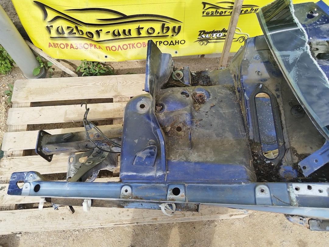 Стойка кузовная передняя левая DEC2Y3 Audi A4 undefined