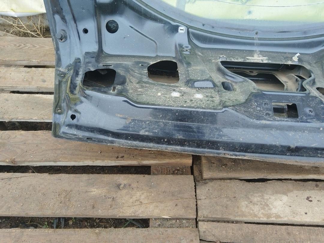 Крышка багажника (дверь 3-5) JB2V8R Mitsubishi Carisma undefined