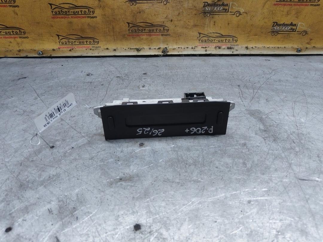 Дисплей 19L8KU Peugeot 206