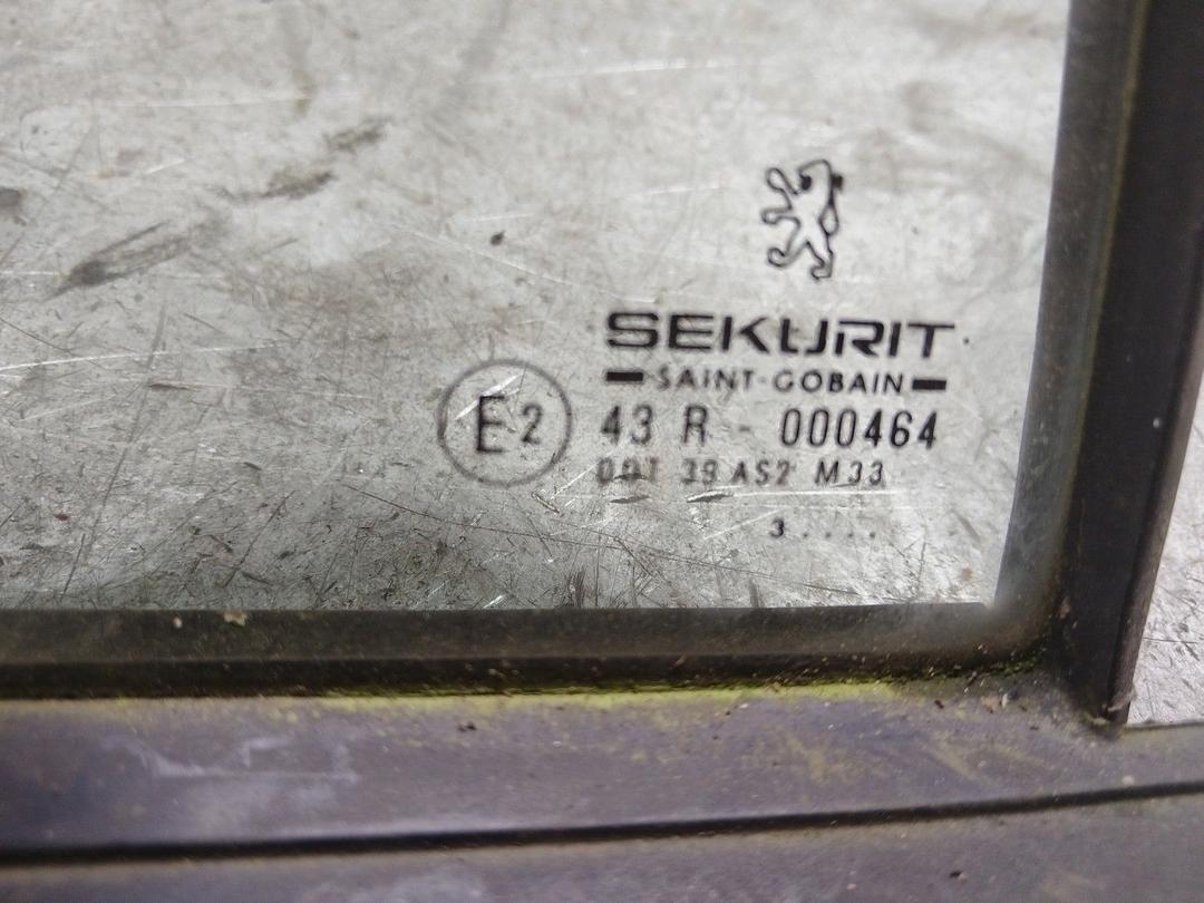 Стекло двери задней правой 73X9FH Peugeot 405 купить