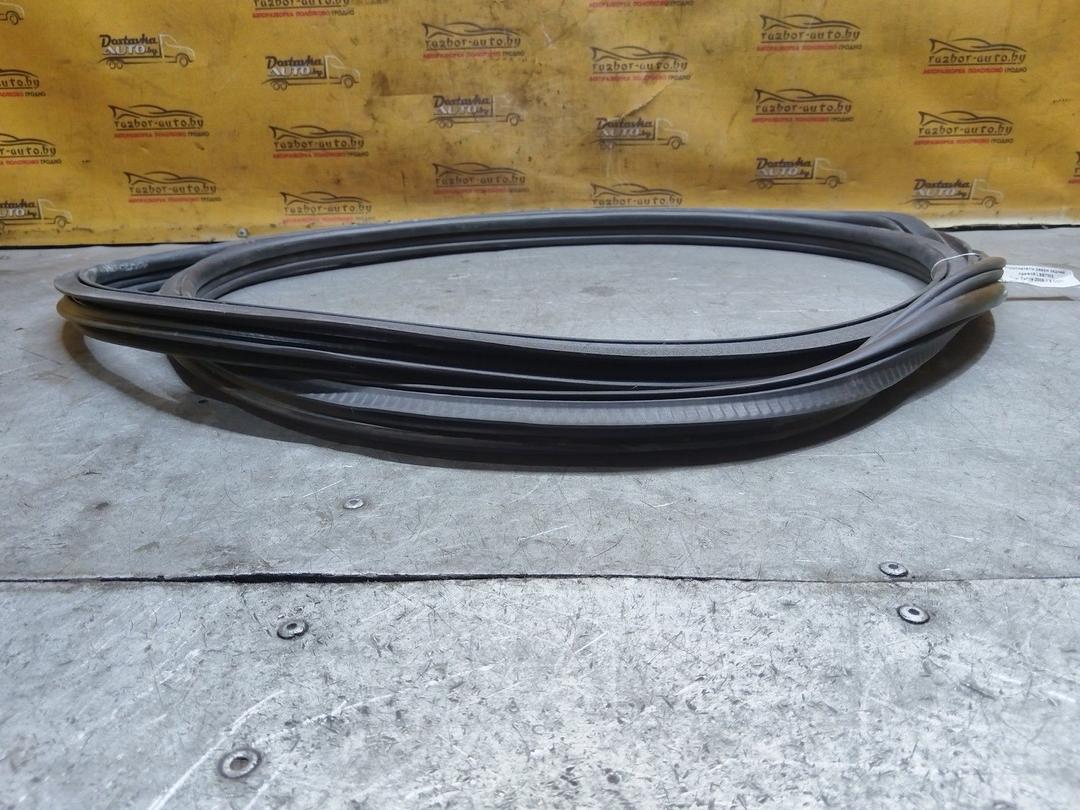 Уплотнитель двери задней правой LSE7M3 Opel Zafira купить