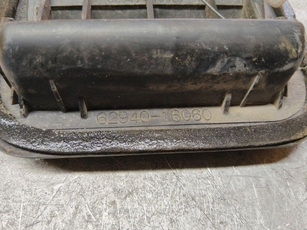 Решетка вентиляции кузова IGJ7LJ Toyota Corolla Verso - Фото 6