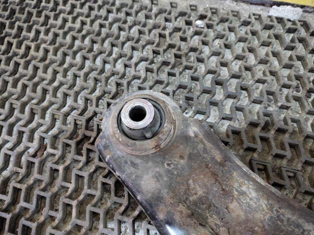 Рычаг передний левый 7YR4OS Renault Laguna купить с доставкой