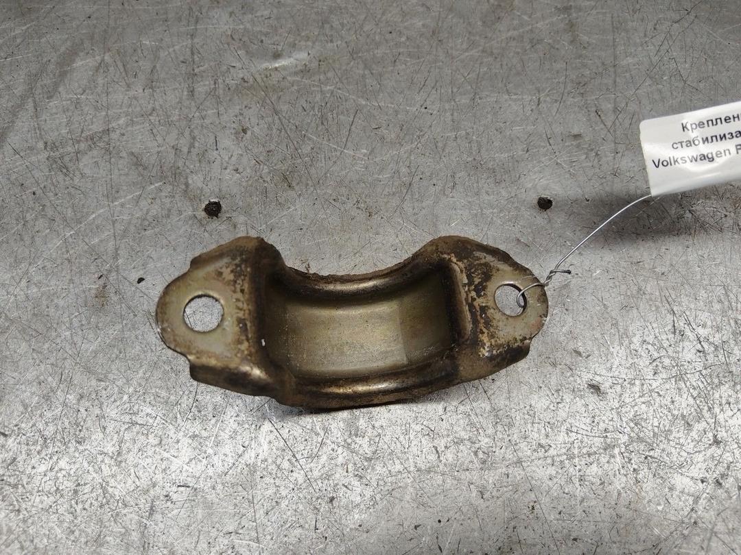 Крепление втулки стабилизатора X3KJH8 Volkswagen Passat купить