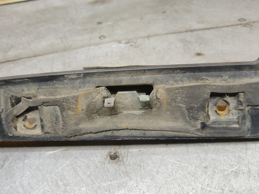 Накладка подсветки номера CKVAG5 Rover 200 купить с доставкой. Огромный выбор запчастей и марок авто. У нас есть практически все.