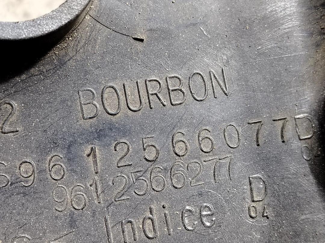 Кожух рулевой колонки VVOX0O Peugeot 106 - Фото 6