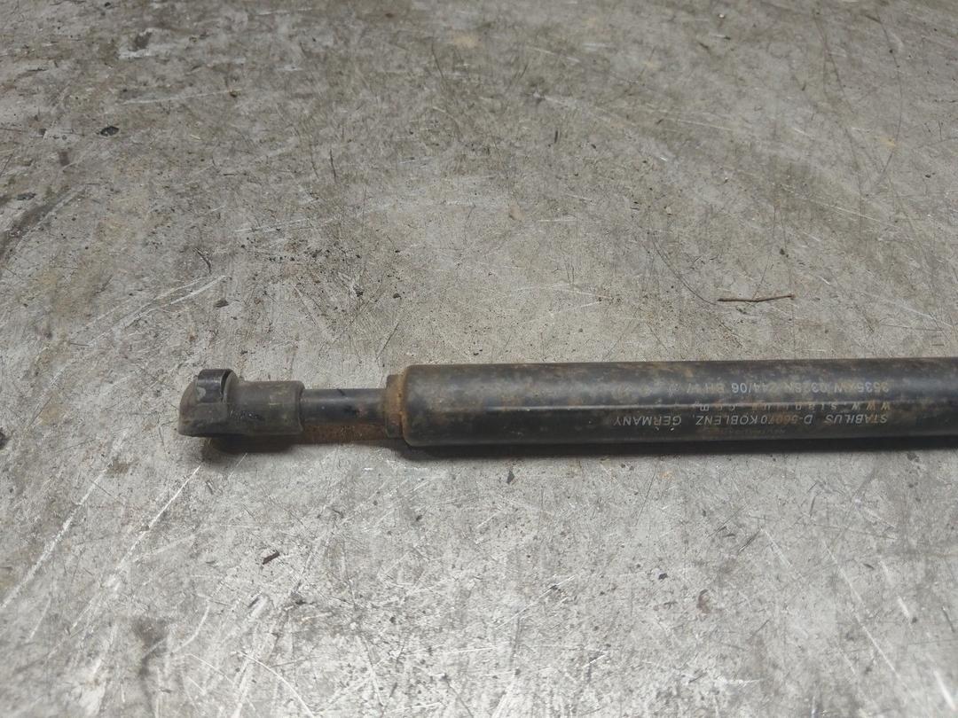 Амортизатор крышки багажника (3-5 двери) D3LTB0 Volvo S40 купить