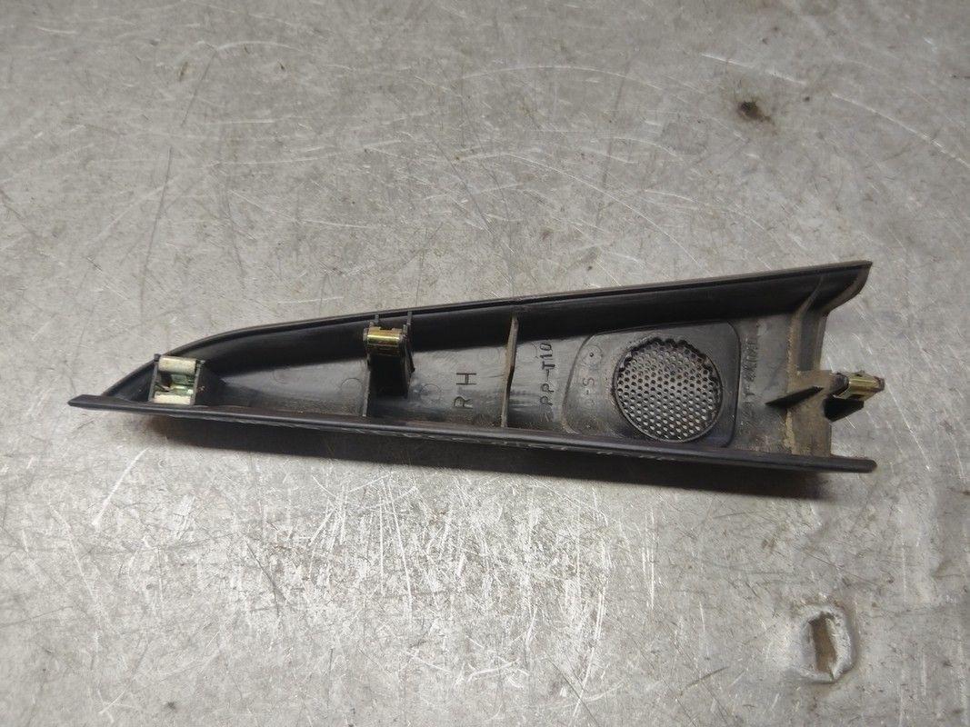 Накладка крыла (уголок зеркала) переднего правого 6C64DF Toyota Avensis Verso купить