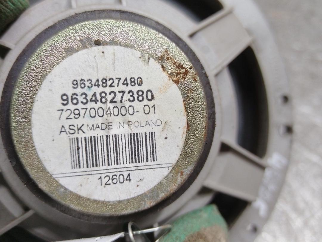 Динамик двери передней левой QBCG71 Mitsubishi Carisma купить на авторазборке