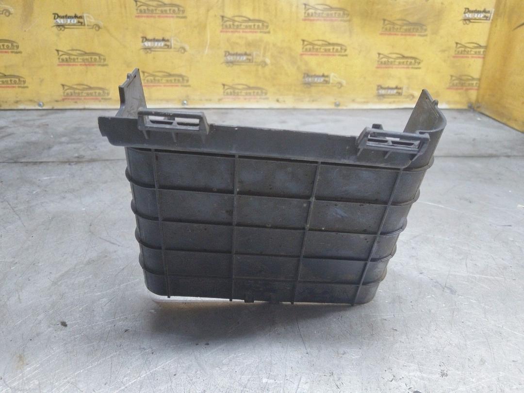 Кожух аккумулятора SVK3LQ Volkswagen Passat - Фото 2