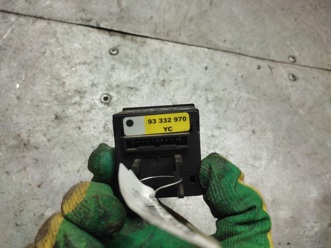 Кнопка аварийной сигнализации 7PPUDL Opel Meriva - Фото 2