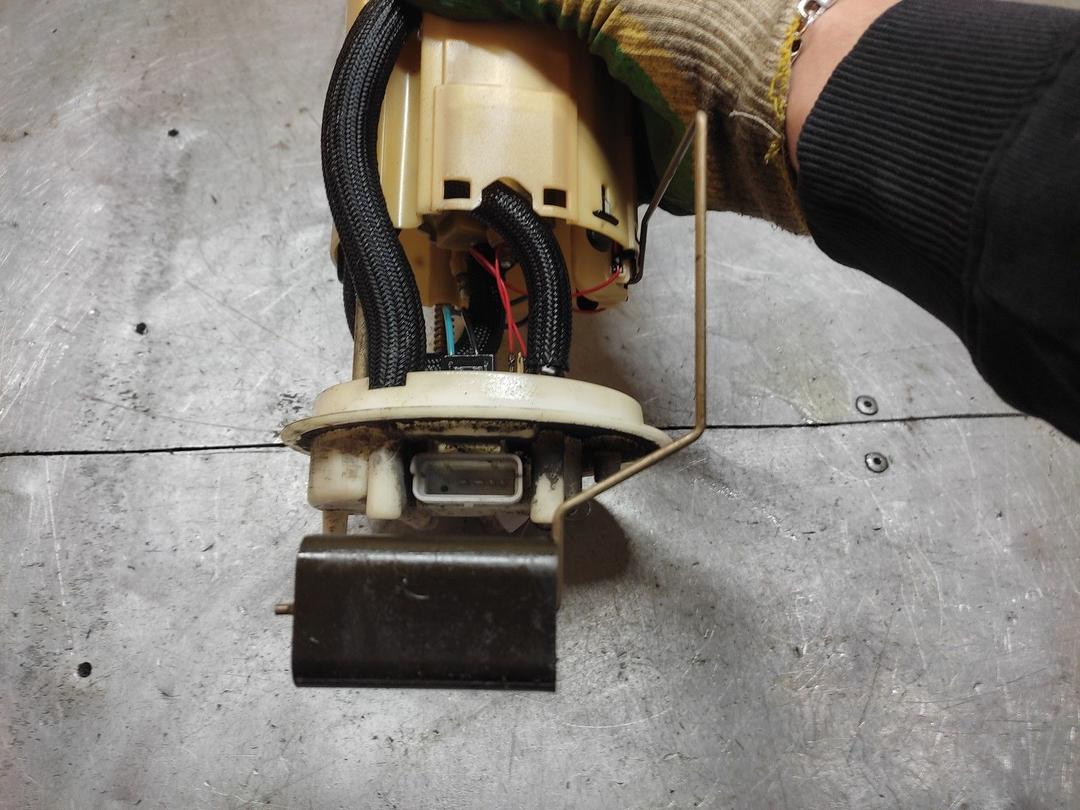 Колба в бак E54VE9 Fiat Stilo купить в магазине запчастей бу