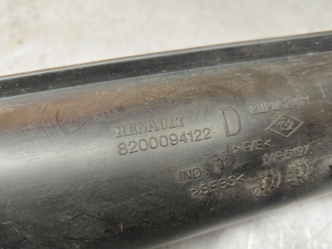 Ус под фонарь правый IO5838 Renault Espace купить в магазине запчастей бу