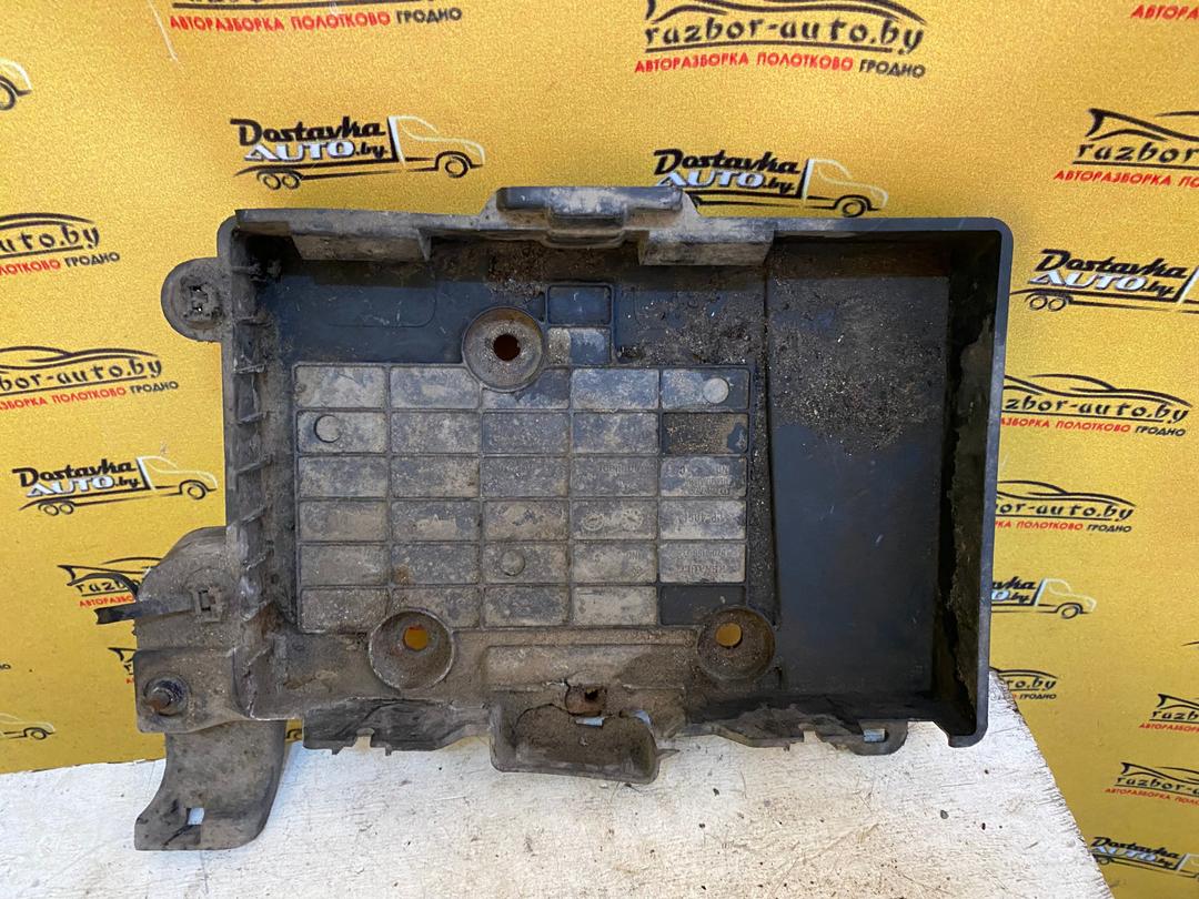 Полка аккумулятора UQC0J6 Renault Scenic купить с доставкой