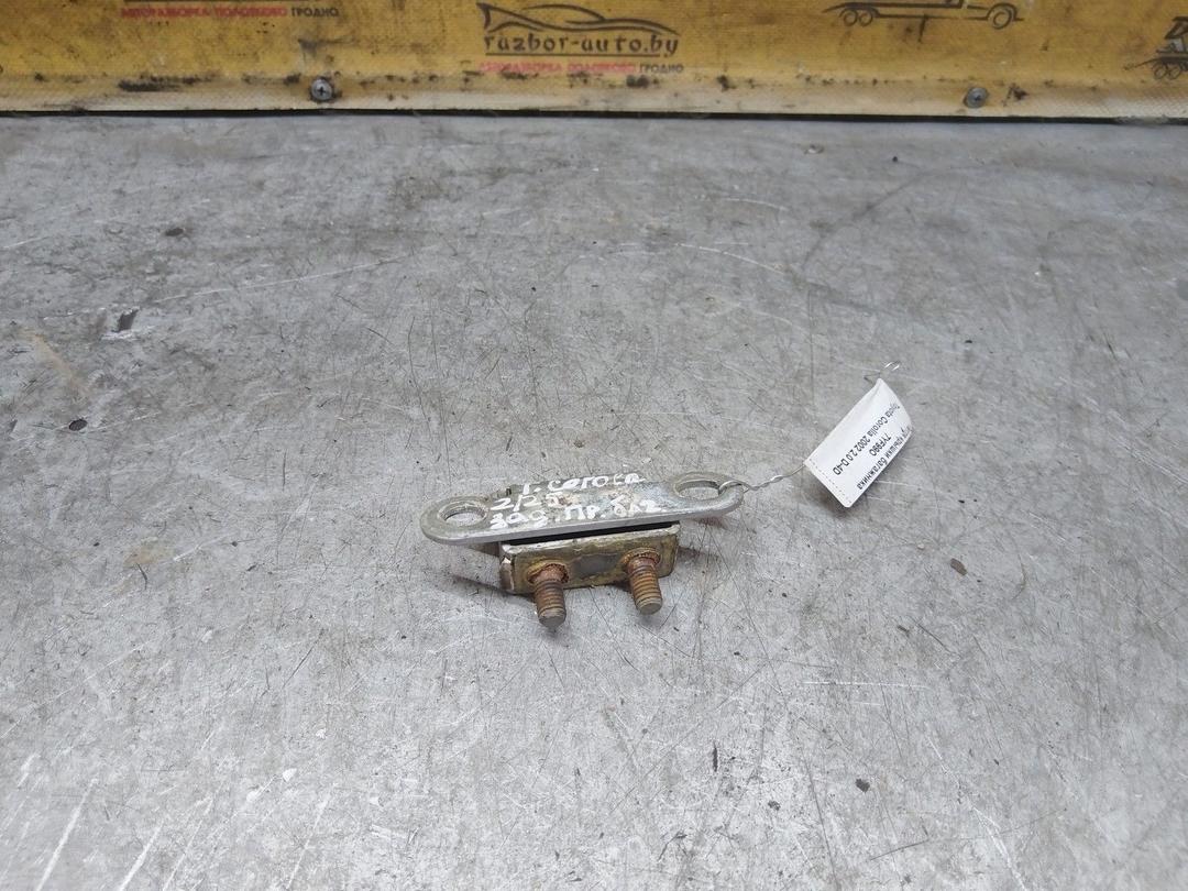 Петля крышки багажника 7YF99O Toyota Corolla - Фото 2