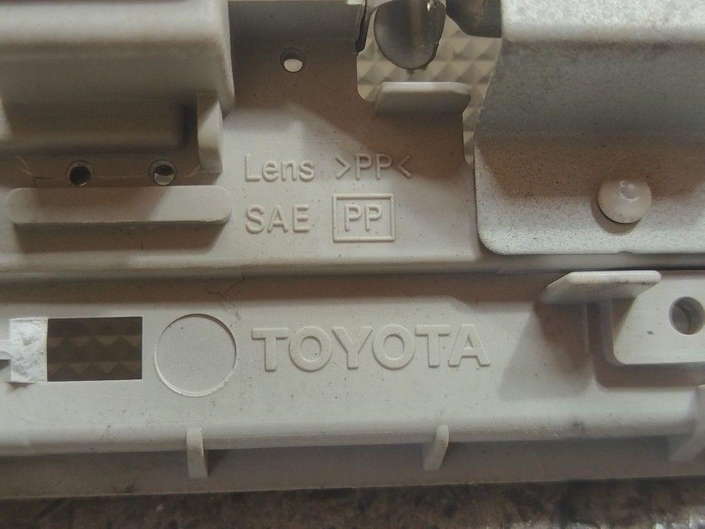 Фонарь салона (плафон) O93GTE Toyota Corolla Verso - Фото 4