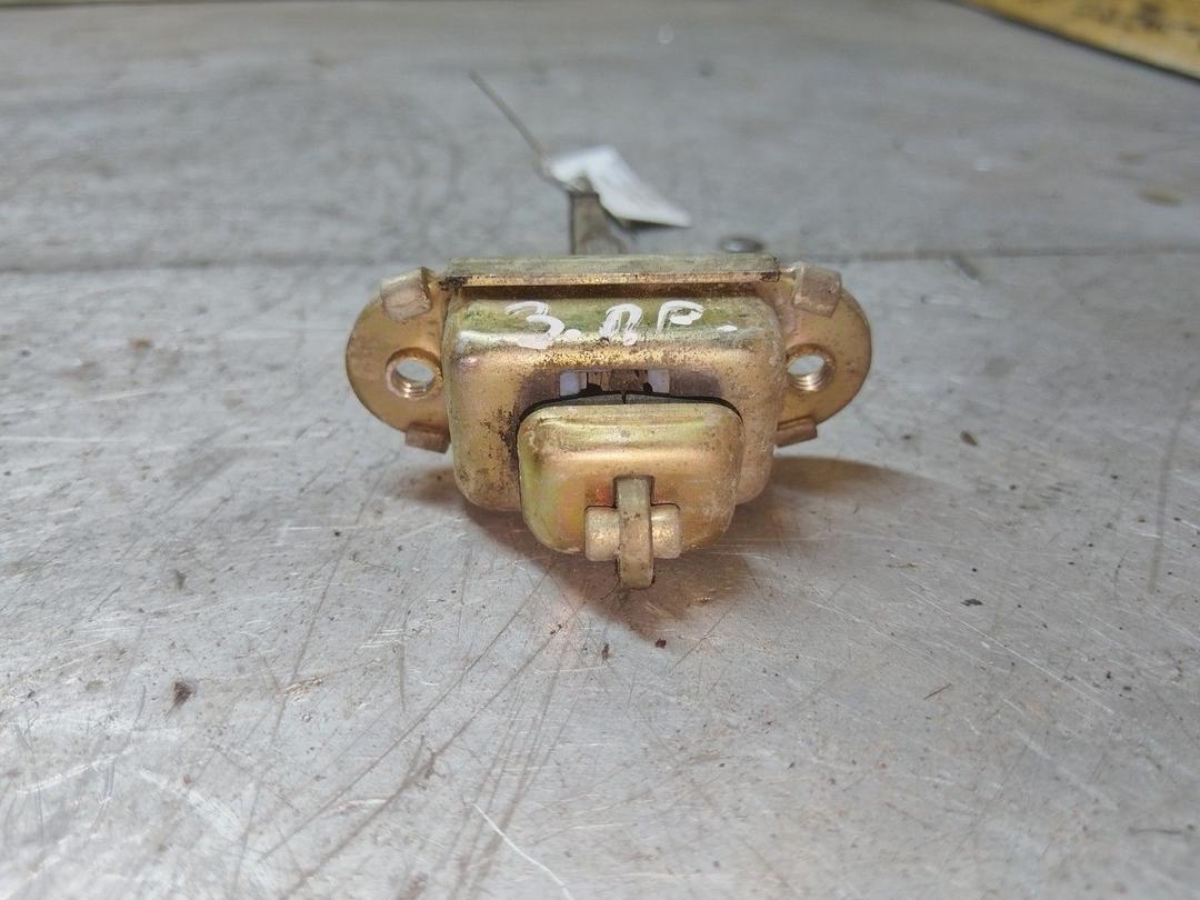 Ограничитель открывания двери задней PKM226 Mitsubishi Carisma купить