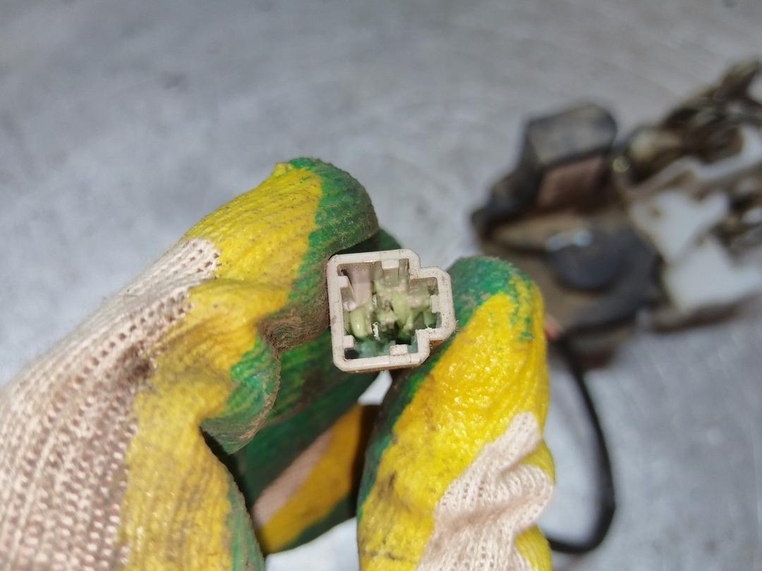 Замок двери задней левой 4DM04S Rover 45 купить с доставкой