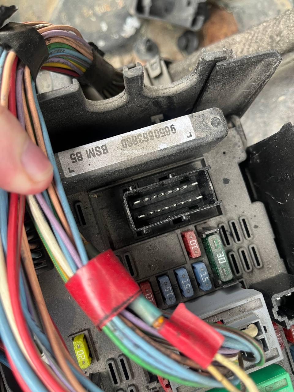 Блок BSM E57G9C Peugeot 307 - Фото 2