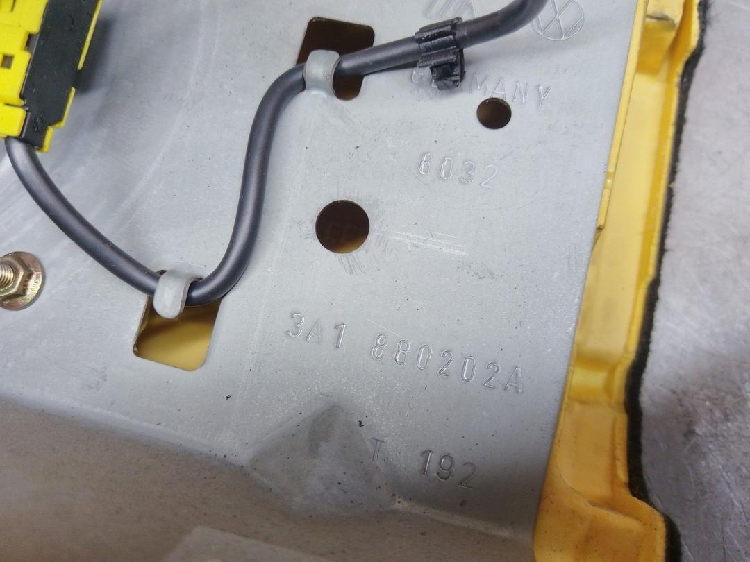 Подушка безопасности пассажира HD74NR Volkswagen Passat купить на авторазборке