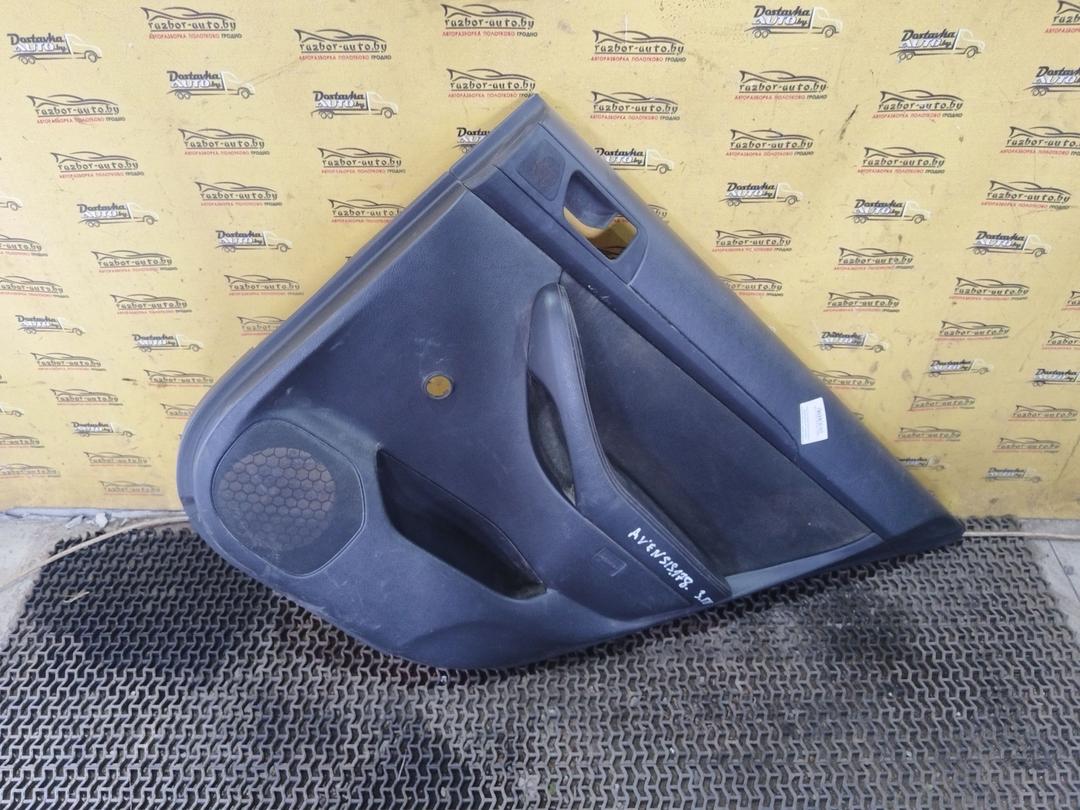 Обшивка двери задней правой (дверная карта) 9OQDE6 Toyota Avensis