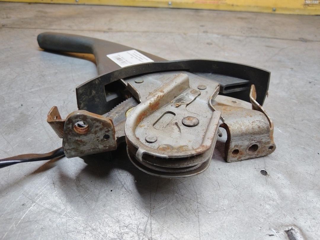 Рычаг ручного тормоза (ручника) 4M0HI4 Toyota Avensis Verso - Фото 2