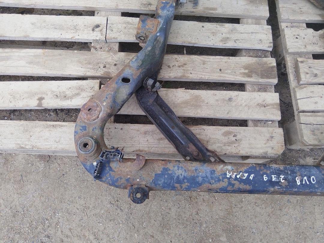 Балка подвески передняя (подрамник) JDUH9I Opel Vectra undefined