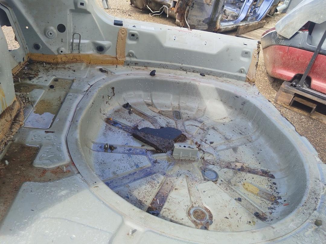 Ниша запасного колеса D0ZKZL Volvo S40 купить с доставкой