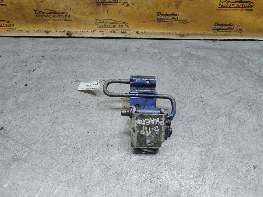 Петля двери задней правой HN931E Volkswagen Bora купить