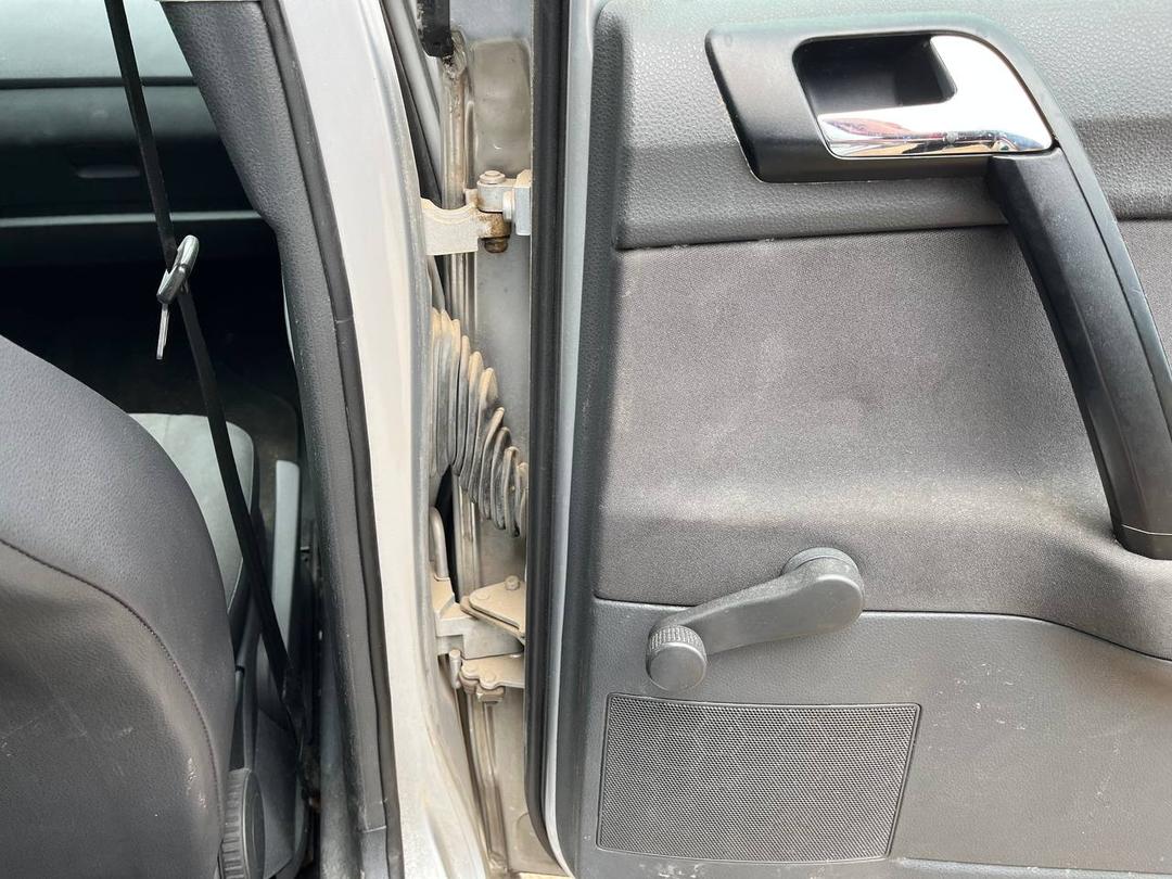 Петля двери задней правой I6XAE1 Volkswagen Polo купить