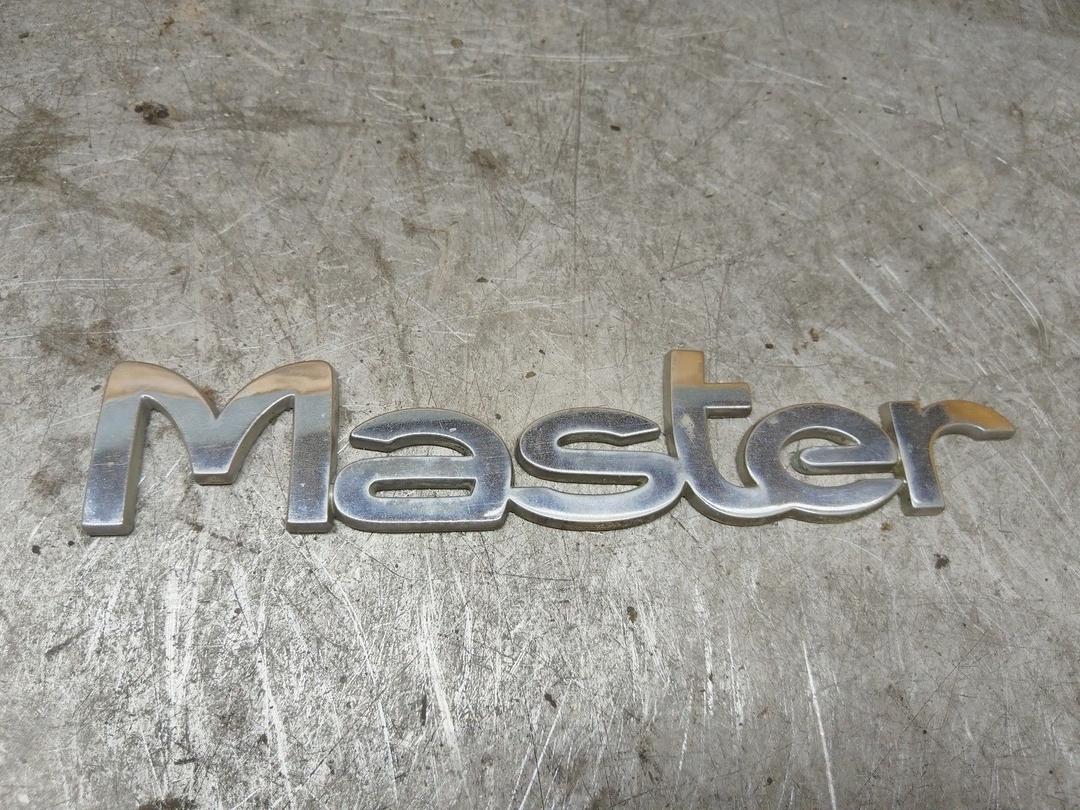 Эмблема 6ZN7VY Renault Master - Фото 3
