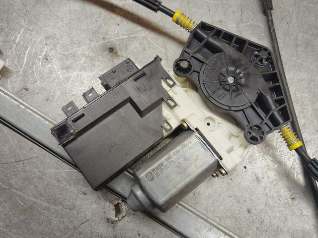 Стеклоподъемник электрический передний левый YXU7CT Citroen C8 купить с доставкой. Огромный выбор запчастей и марок авто. У нас есть практически все.