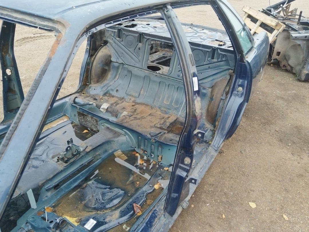 Стойка кузовная центральная левая 72J5Y1 Audi 100 купить на авторазборке