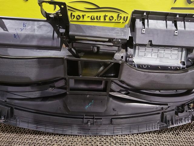 Панель передняя салона (торпедо) AFRLWW Hyundai Trajet undefined